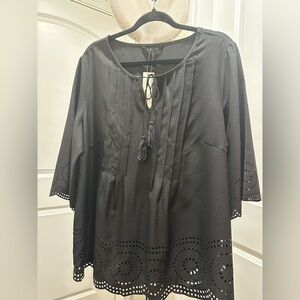 BloomChic Plus Size XL Black Eyelet Detail Blouse us14-16
